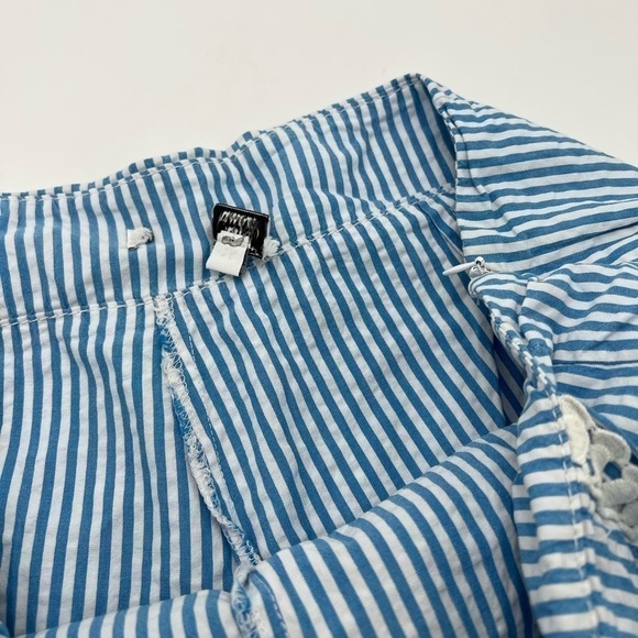 Crown & Ivy Blue and White Stripped Skort Size 14 - Picture 7 of 8